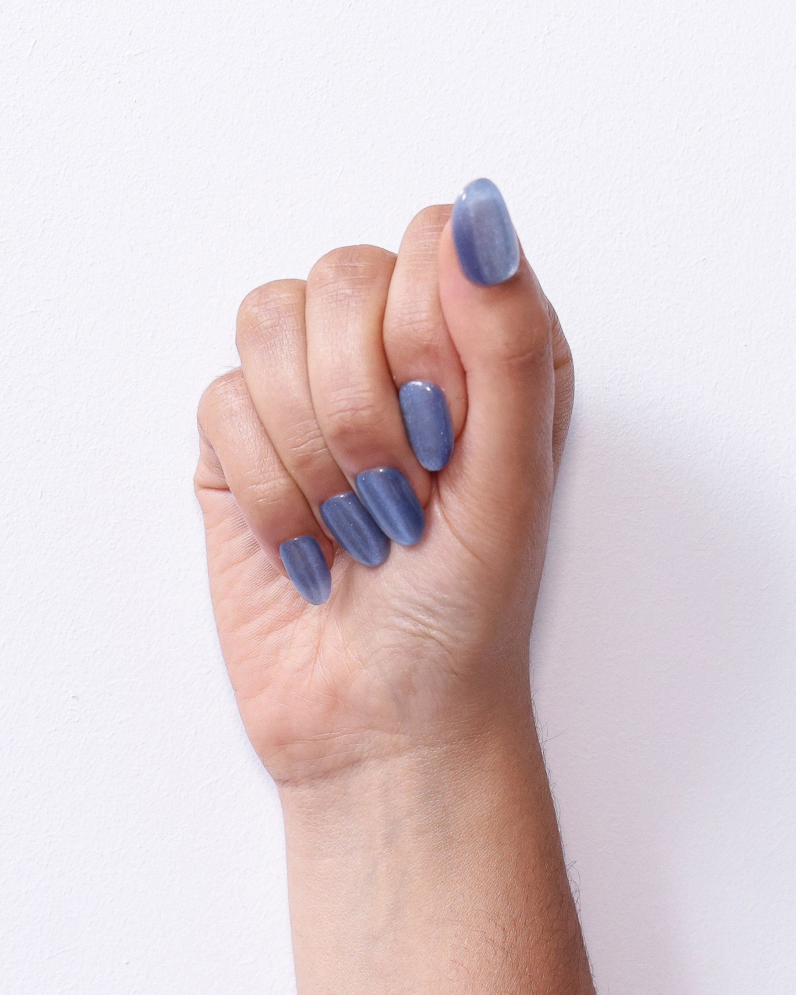 Blue Mirage Cat Eye Press On - Vennier - 