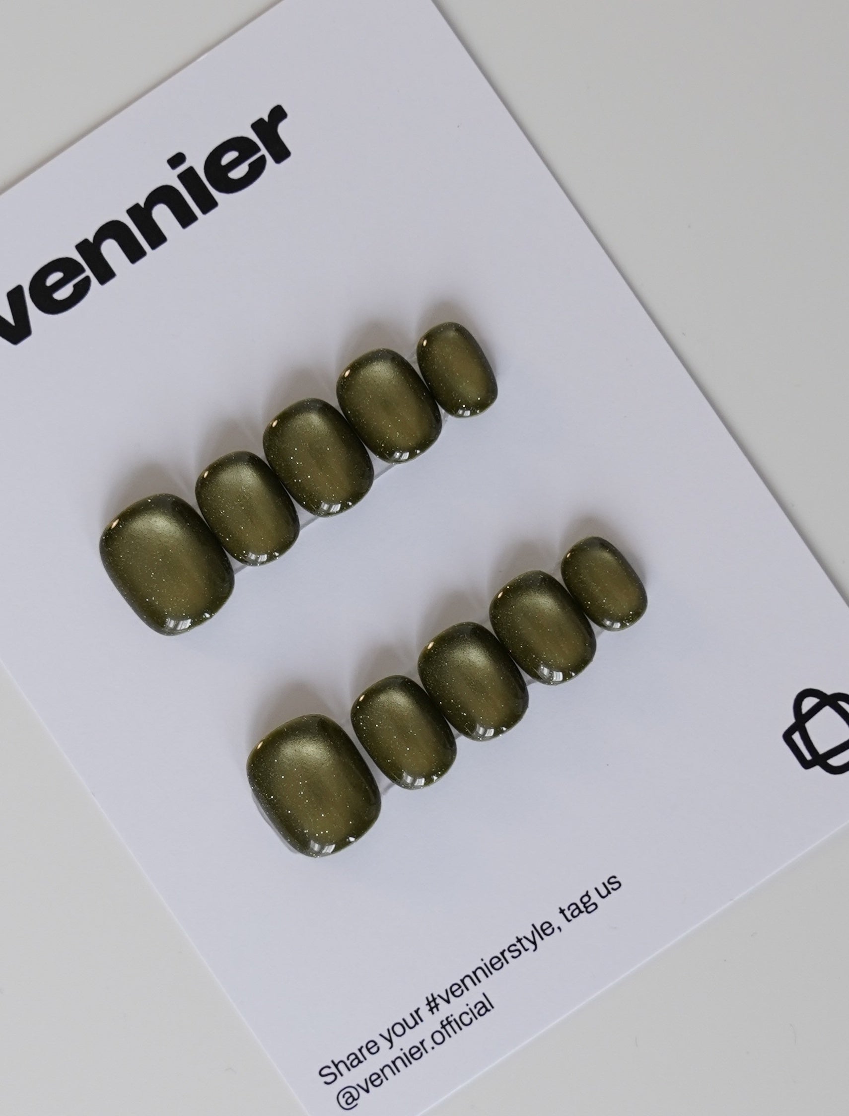Olive Cat Eye Press Ons