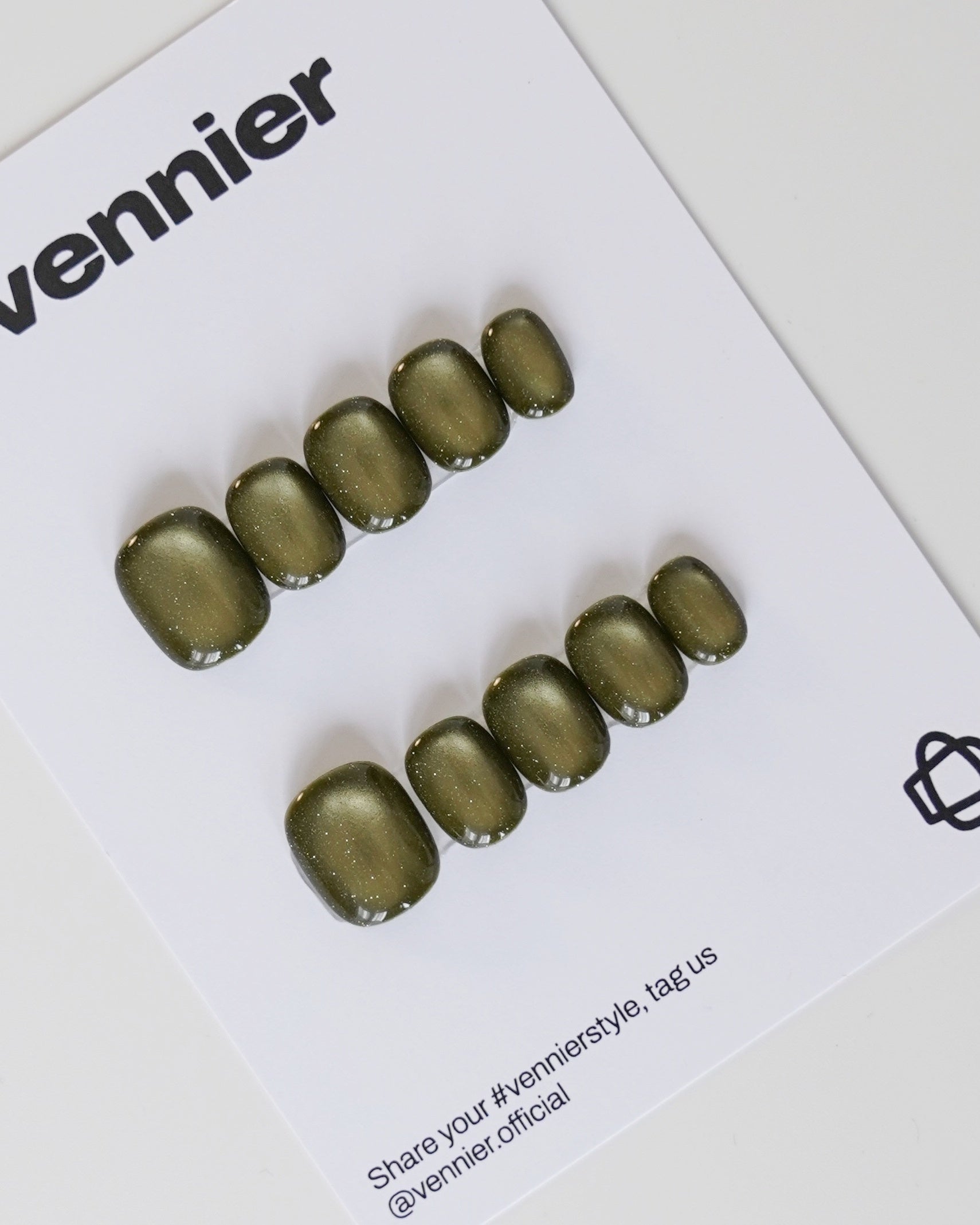 Olive Cat Eye Press Ons