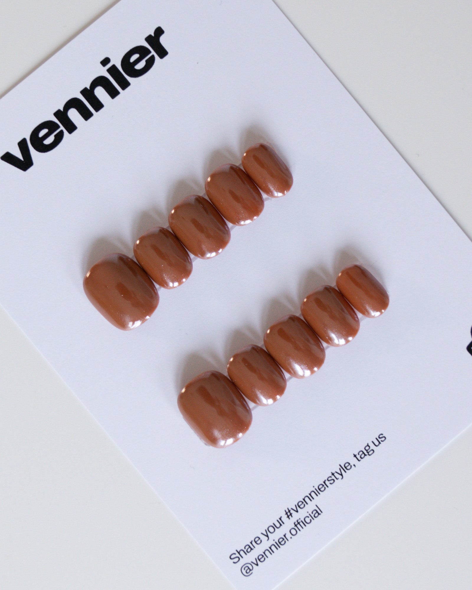 Caramel Chrome Press Ons