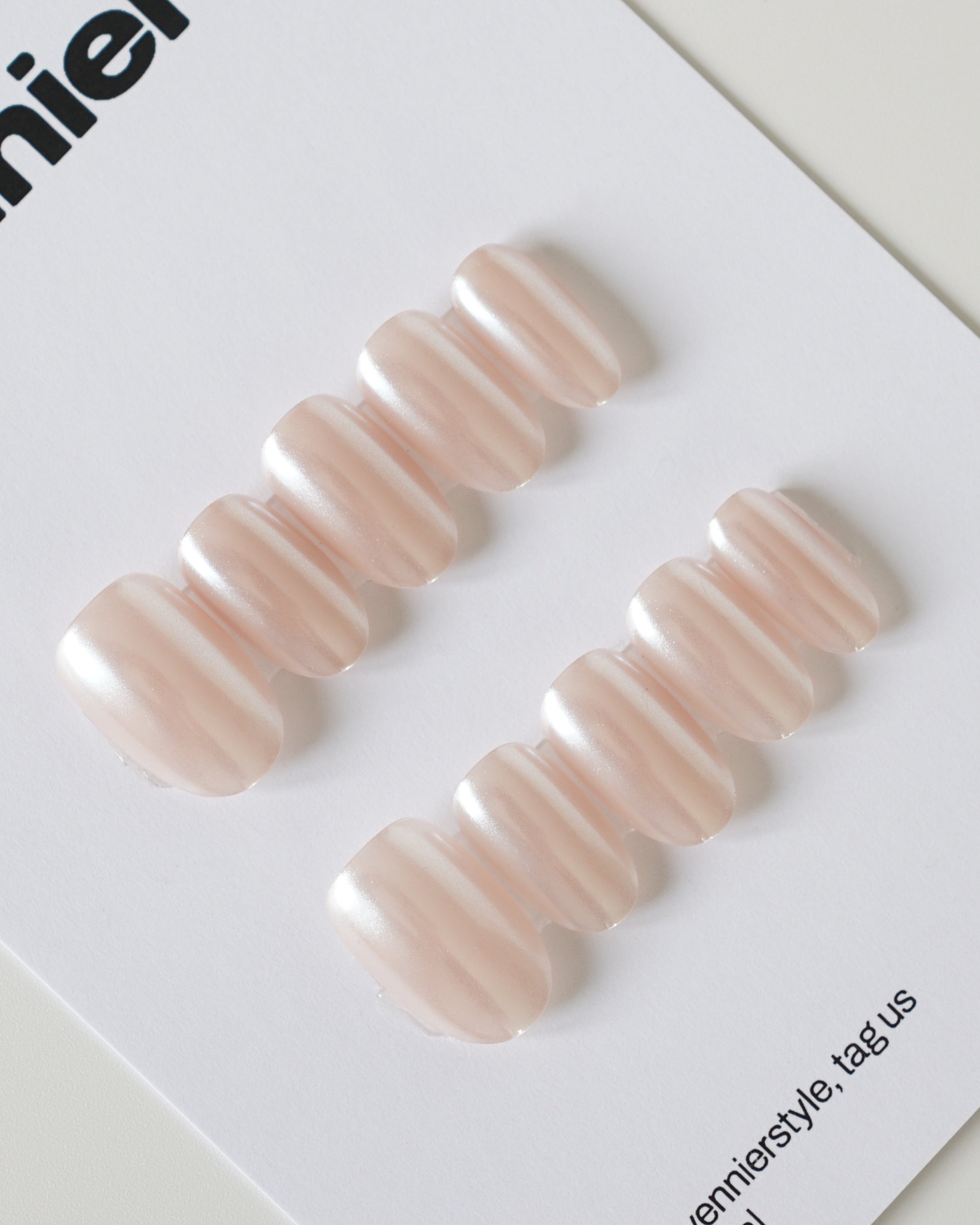 Pearl Sheen Press Ons