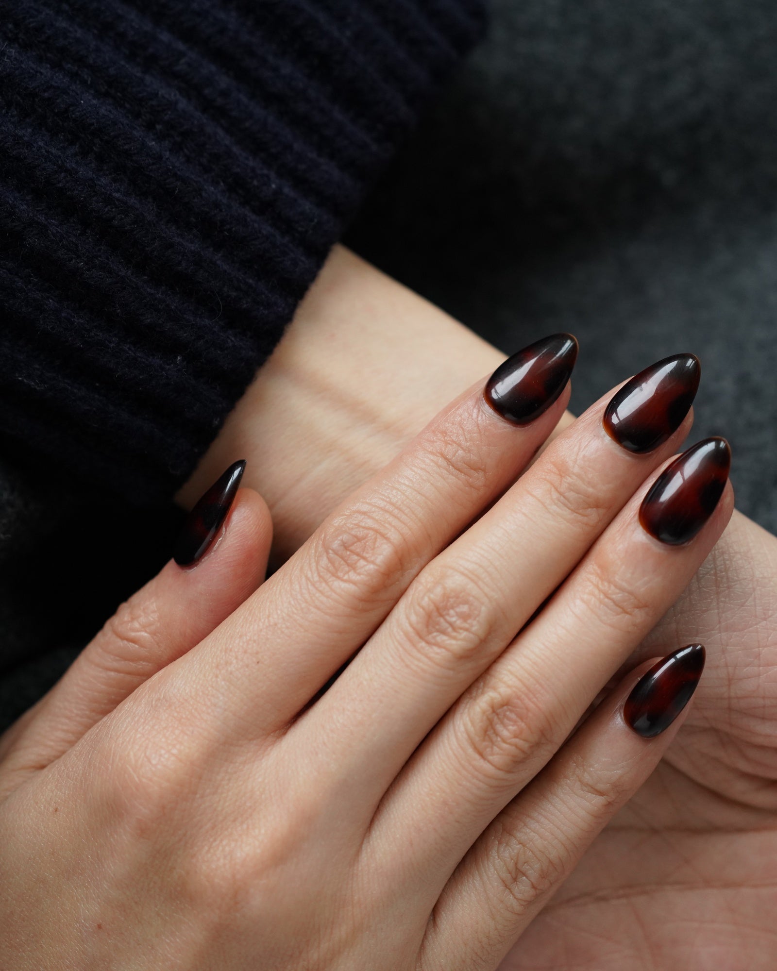 Torto Amber Press Ons