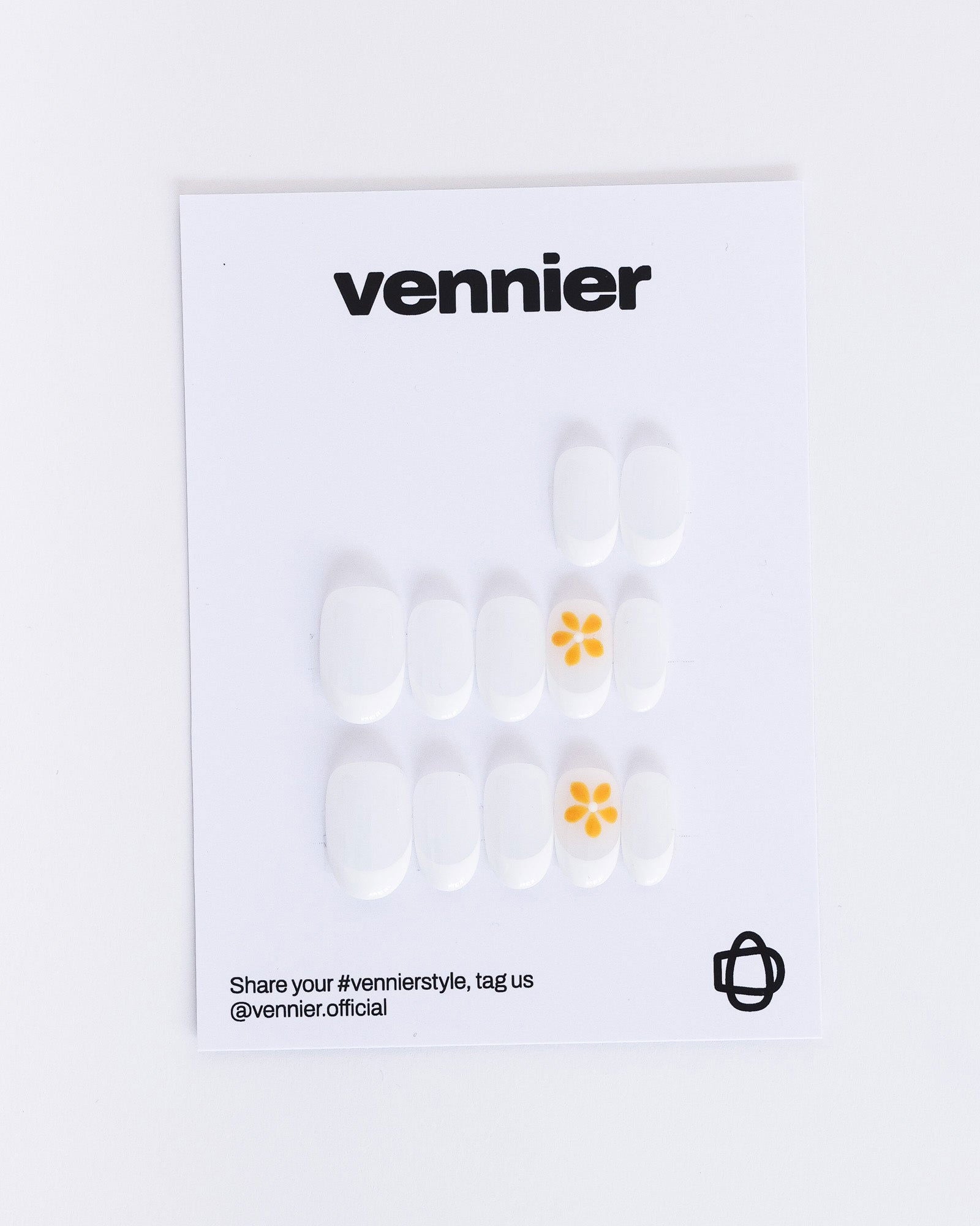 Daisy Delight Press On Nails - Vennier - 