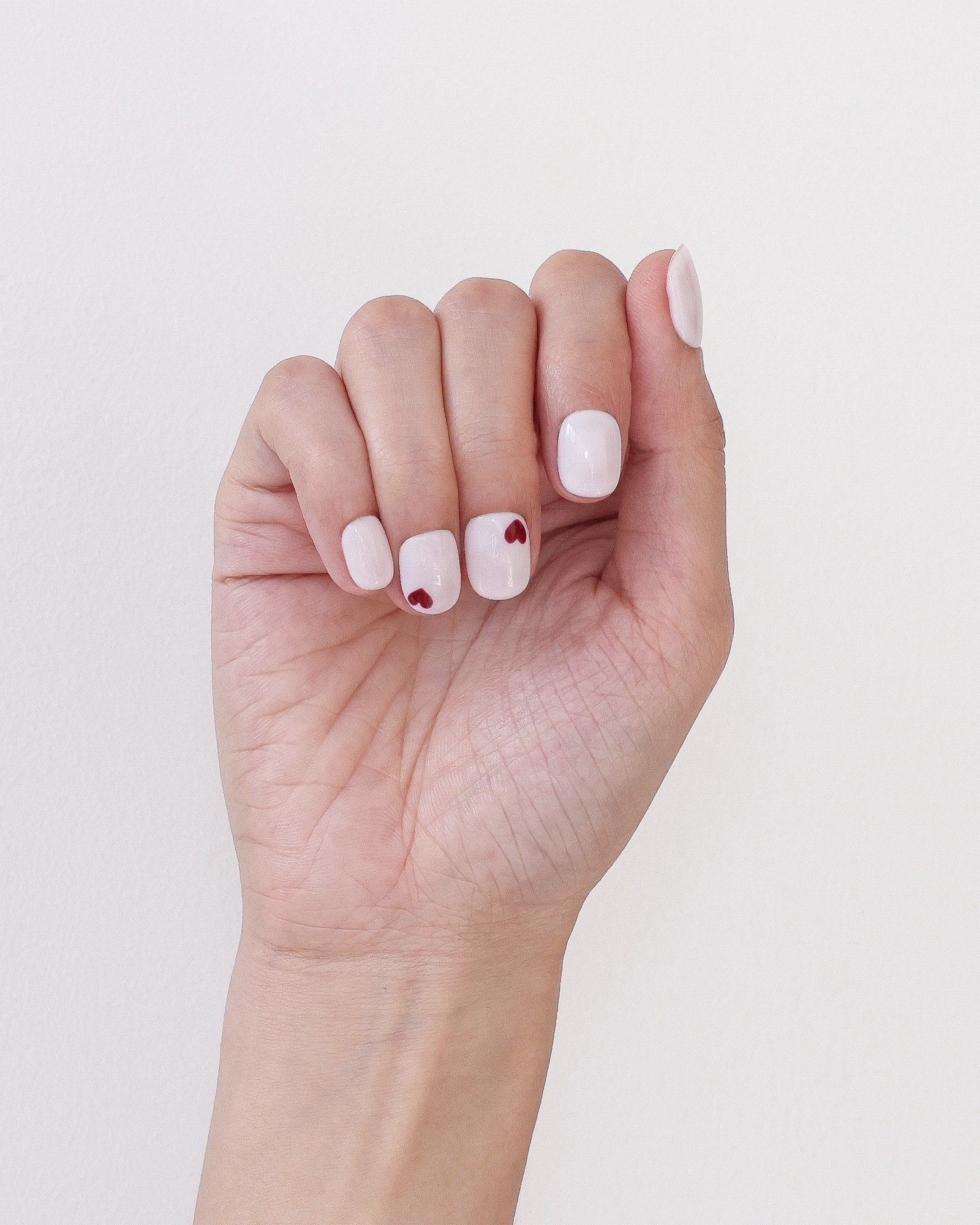 Heartstrings Press On Nails