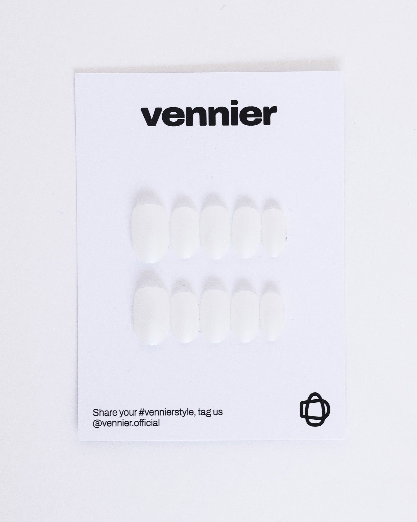 Matte Pearl Press On Nails - Vennier - 